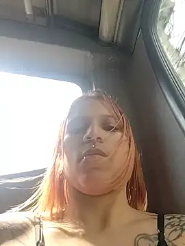 Snapshot of Zoe73_ chatting on 03-06-26, 07:32 Zoe73 online show from 03-06-26, 07:32