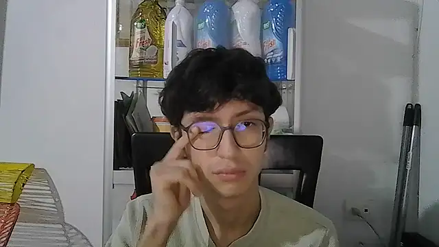 Snapshot of Kevintdx chatting on 09-13-25, 04:01 Kevintdx online show from 09-13-25, 04:01