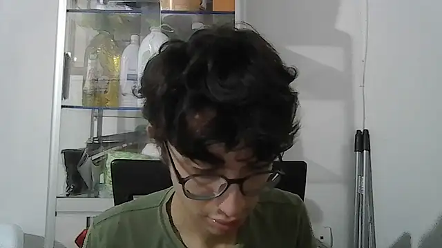 Snapshot of Kevintdx chatting on 09-24-25, 03:21 Kevintdx online show from 09-24-25, 03:21