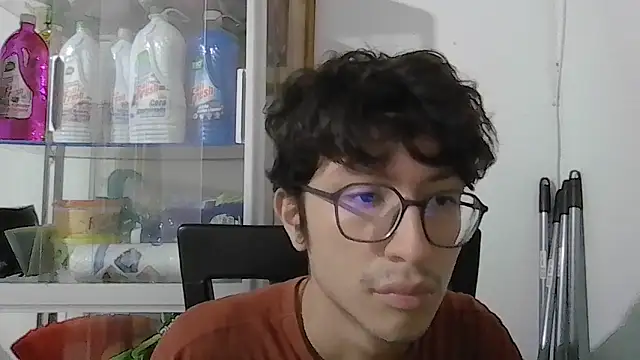 Snapshot of Kevintdx chatting on 10-01-25, 03:12 Kevintdx online show from 10-01-25, 03:12