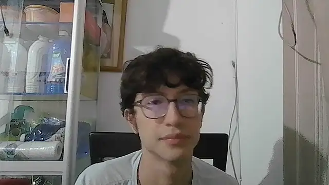 Snapshot of Kevintdx chatting on 10-13-25, 03:39 Kevintdx online show from 10-13-25, 03:39