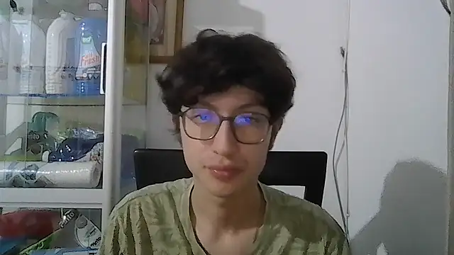 Snapshot of Kevintdx chatting on 10-14-25, 03:07 Kevintdx online show from 10-14-25, 03:07