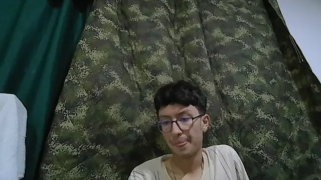 Snapshot of Kevintdx chatting on 10-26-25, 02:39 Kevintdx online show from 10-26-25, 02:39