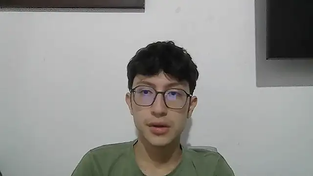 Snapshot of Kevintdx chatting on 11-21-25, 02:54 Kevintdx online show from 11-21-25, 02:54