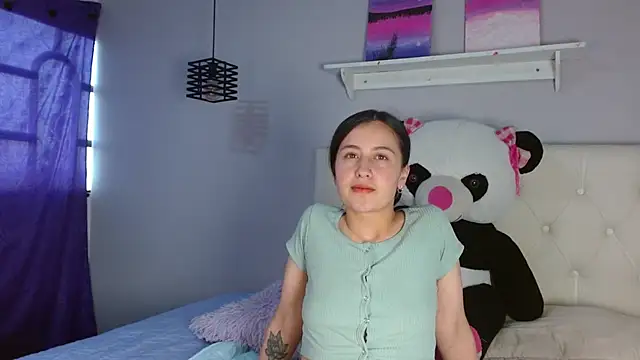 Snapshot of Zaaida_ chatting on 10-22-25, 01:44 Zaaida online show from 10-22-25, 01:44