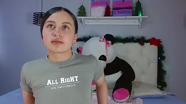 Snapshot of Zaaida_ chatting on 12-17-25, 08:37 Zaaida online show from 12-17-25, 08:37