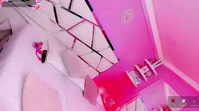 Ariia-janee online show from 10-22-25, 06:13