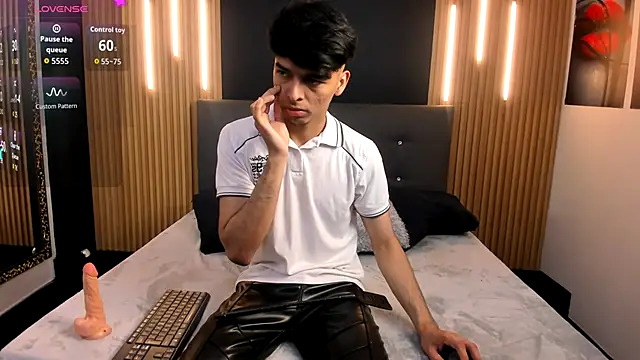 OnlyJos online show from 10-28-25, 07:49