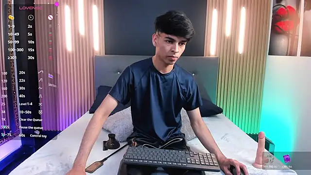 OnlyJos online show from 11-21-25, 08:18