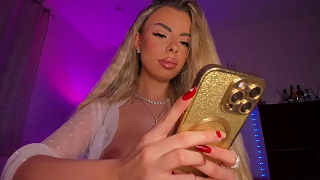 SerraVondeee online show from 11-27-25, 09:28