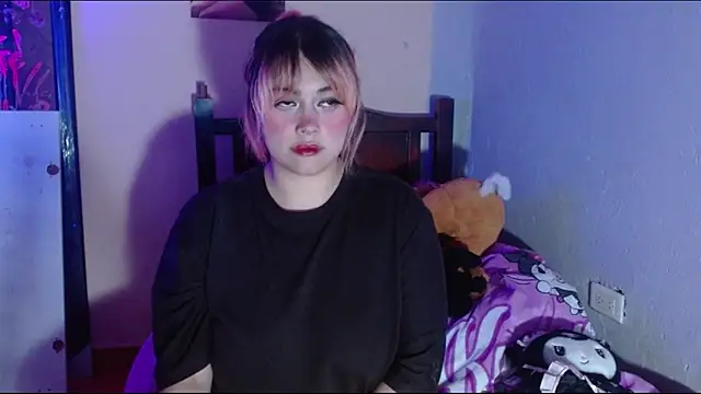 Snapshot of caro_lina20 chatting on 11-10-25, 05:39 caro lina20 online show from 11-10-25, 05:39