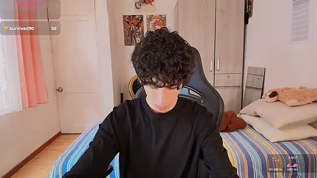 Nude Boy18 online show from 06-01-26, 07:04