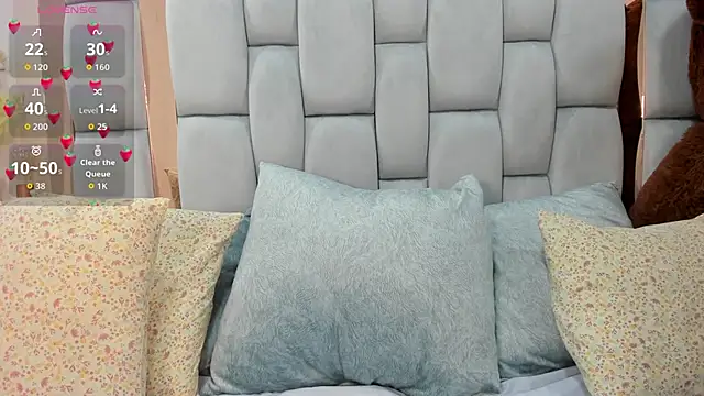 Snapshot of momo_ayasse chatting on 11-16-25, 03:34 momo ayasse online show from 11-16-25, 03:34