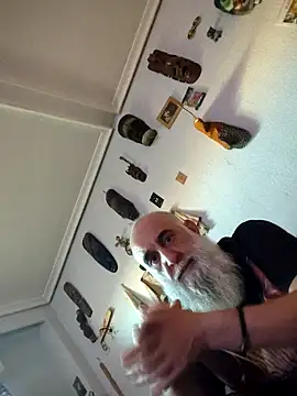 Snapshot of barbaszztop chatting on 02-20-26, 07:32 barbaszztop online show from 02-20-26, 07:32