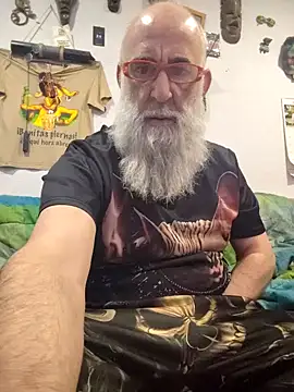 Snapshot of barbaszztop chatting on 02-25-26, 06:56 barbaszztop online show from 02-25-26, 06:56