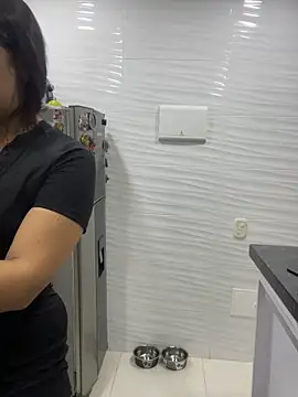 Snapshot of lunita_sweet5 chatting on 12-20-25, 02:40 lunita sweet5 online show from 12-20-25, 02:40