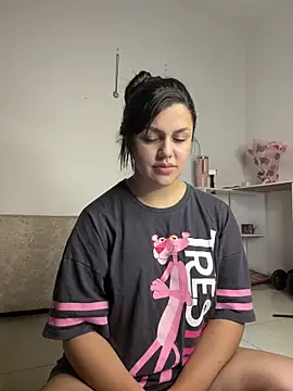 Snapshot of lunita_sweet5 chatting on 02-21-26, 05:19 lunita sweet5 online show from 02-21-26, 05:19