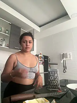 lunita sweet5 online show from 06-27-26, 06:57