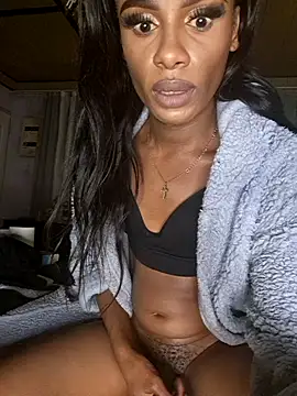 Snapshot of shemale_fantasyXX chatting on 09-18-25, 12:12 shemale fantasyXX online show from 09-18-25, 12:12