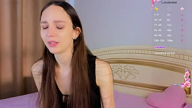 Snapshot of SoftieDream chatting on 09-09-25, 06:46 SoftieDream online show from 09-09-25, 06:46