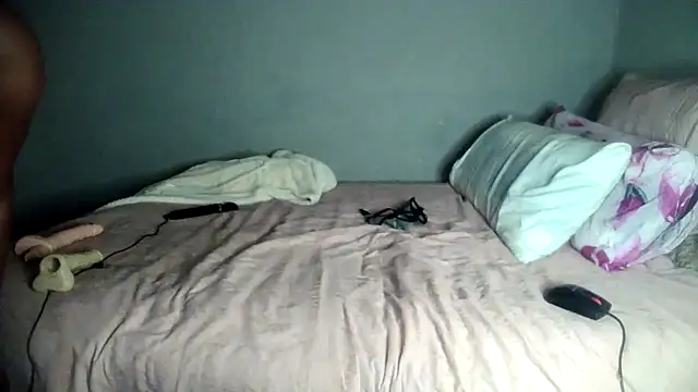 blueyXxX online show from 04-20-26, 04:32