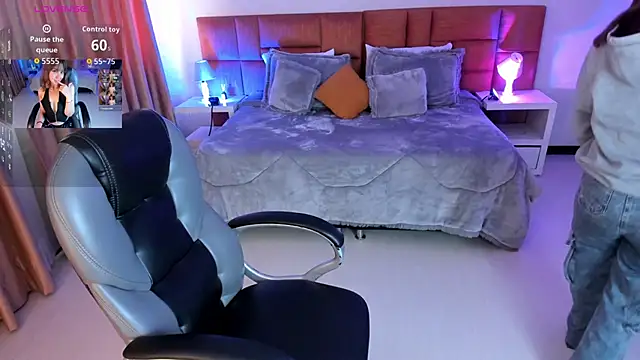 Catti Brie online show from 11-09-25, 11:19