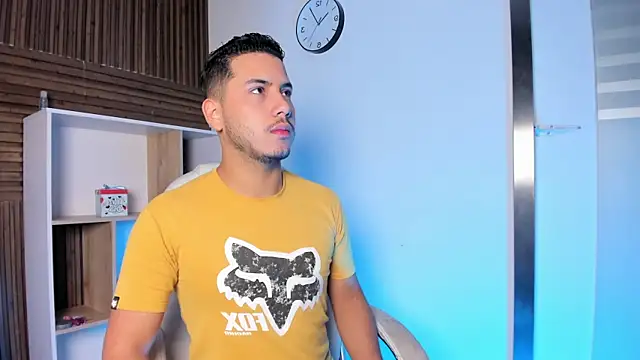 Axel grey  online show from 09-14-25, 12:48