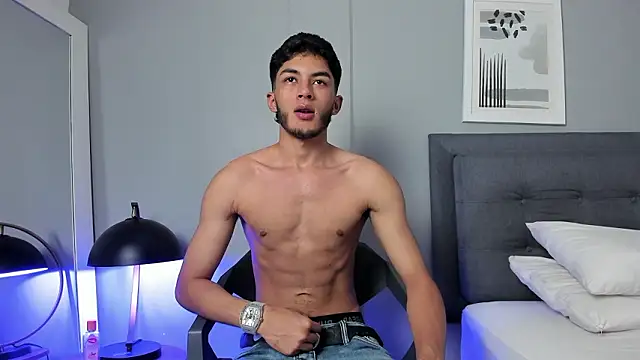 Tylerffoxx online show from 03-15-26, 08:48