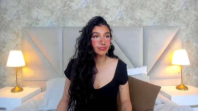 ValentiinaCruz online show from 10-28-25, 10:45