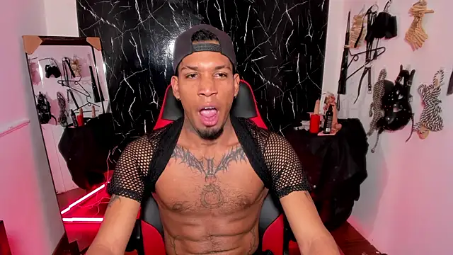 Snapshot of DIEGO_WICKED chatting on 09-10-25, 02:11 DIEGO WICKED online show from 09-10-25, 02:11