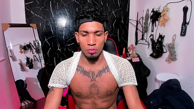 Snapshot of DIEGO_WICKED chatting on 09-13-25, 02:44 DIEGO WICKED online show from 09-13-25, 02:44