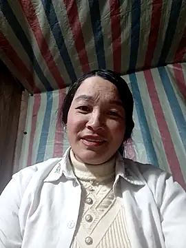 Snapshot of Bliss_rose chatting on 01-07-26, 11:12 Bliss rose online show from 01-07-26, 11:12