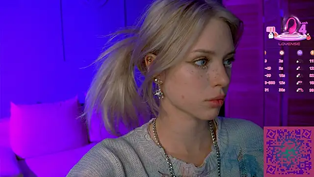 Snapshot of Nelly_Carroll chatting on 10-08-25, 06:38 Nelly Carroll online show from 10-08-25, 06:38