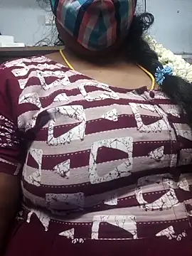 Snapshot of TAMIL_ELAKKIYA chatting on 05-05-26, 04:26 TAMIL ELAKKIYA online show from 05-05-26, 04:26
