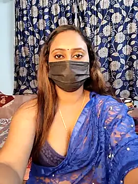 Snapshot of Cute-lusi chatting on 03-07-26, 06:49 Cute-lusi online show from 03-07-26, 06:49