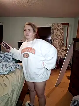 Snapshot of JuicyExxxperience chatting on 10-30-25, 11:22 JuicyExxxperience online show from 10-30-25, 11:22