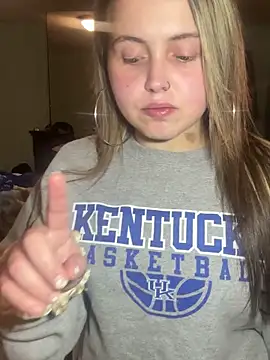 Snapshot of JuicyExxxperience chatting on 12-19-25, 02:02 JuicyExxxperience online show from 12-19-25, 02:02