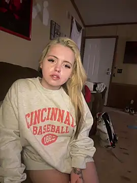 Snapshot of JuicyExxxperience chatting on 02-21-26, 01:45 JuicyExxxperience online show from 02-21-26, 01:45