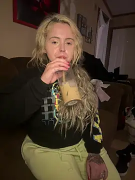 Snapshot of JuicyExxxperience chatting on 02-26-26, 02:49 JuicyExxxperience online show from 02-26-26, 02:49