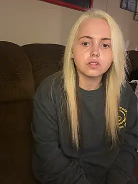 Snapshot of JuicyExxxperience chatting on 03-05-26, 02:13 JuicyExxxperience online show from 03-05-26, 02:13