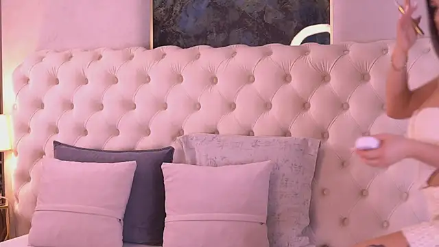 BellaNoirre online show from 03-19-26, 07:07