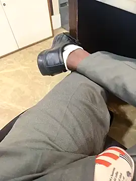 hotboy43339 online show from 09-28-25, 08:42