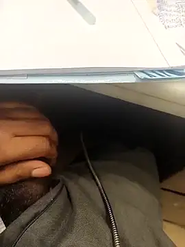 hotboy43339 online show from 03-02-26, 07:15