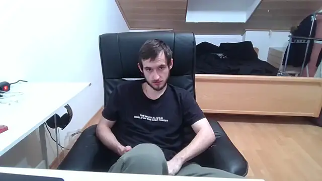 Snapshot of Bez3ybik chatting on 11-13-25, 06:07 Bez3ybik online show from 11-13-25, 06:07