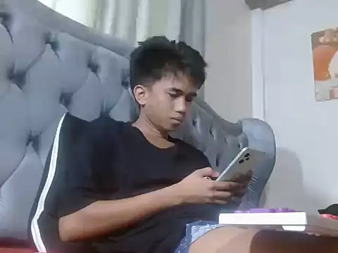 Snapshot of charlie0728 chatting on 01-17-26, 03:00 charlie0728 online show from 01-17-26, 03:00