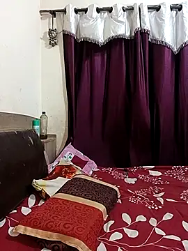 MEERAcle online show from 04-10-26, 03:39