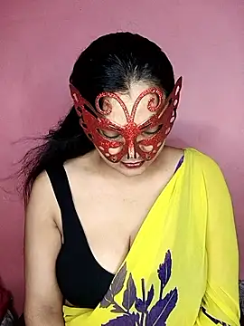Snapshot of MEERAcle chatting on 05-15-26, 03:19 MEERAcle online show from 05-15-26, 03:19