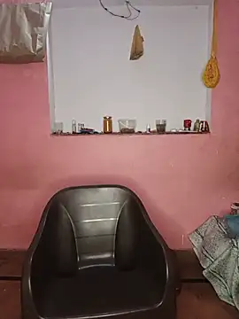 Snapshot of MEERAcle chatting on 05-26-26, 03:41 MEERAcle online show from 05-26-26, 03:41