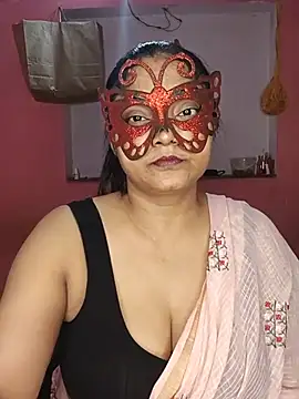 Snapshot of MEERAcle chatting on 06-04-26, 02:23 MEERAcle online show from 06-04-26, 02:23