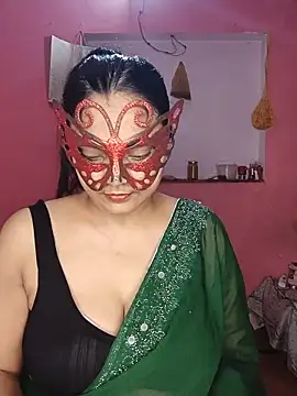 Snapshot of MEERAcle chatting on 06-11-26, 02:26 MEERAcle online show from 06-11-26, 02:26